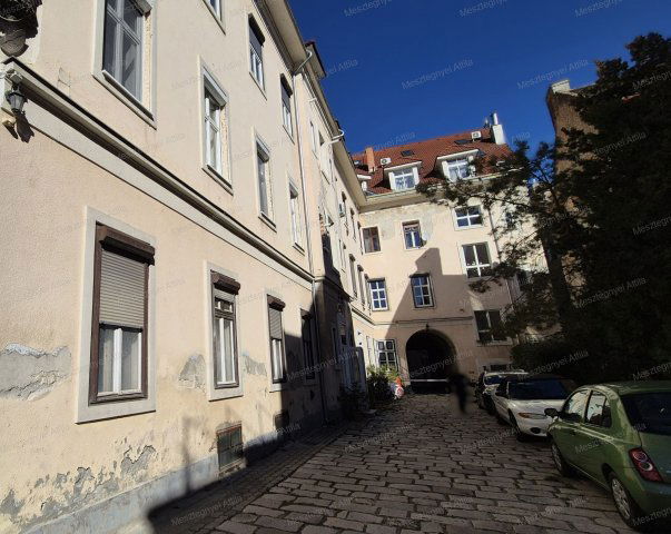 Eladó téglalakás, Sopronban 38.9 M Ft, 2 szobás