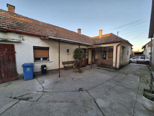 Eladó családi ház, Szigetváron 22 M Ft, 3 szobás