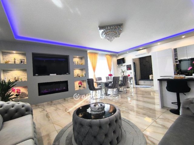 Eladó családi ház, Százhalombattán 129.9 M Ft, 3 szobás