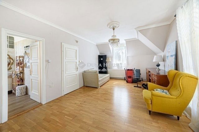 Eladó családi ház, Budapesten, II. kerületben 319 M Ft, 7 szobás