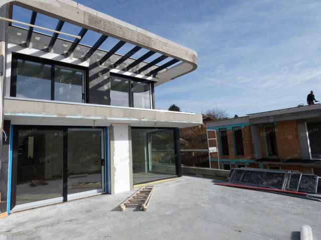 Eladó ikerház, Budapesten, III. kerületben 265 M Ft, 5 szobás