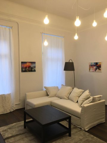 Eladó téglalakás, Budapesten, VI. kerületben 89 M Ft, 2 szobás