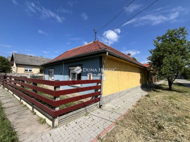Eladó családi ház, Berhidán 24.9 M Ft, 2 szobás