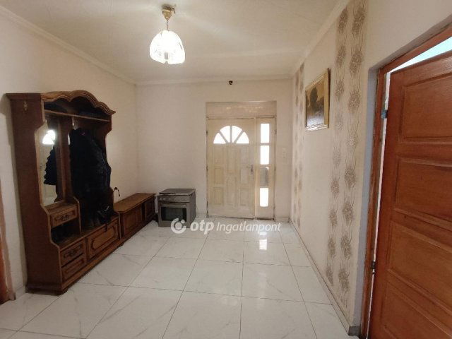 Eladó családi ház, Demecseren 27 M Ft, 3 szobás