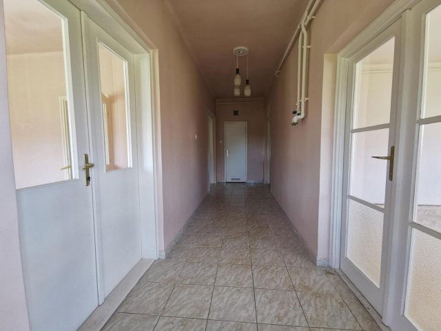 Eladó családi ház, Nyíregyházán 35 M Ft, 3 szobás