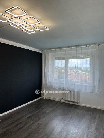 Eladó panellakás, Budapesten, III. kerületben 84.99 M Ft