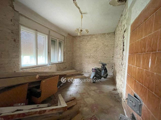 Eladó családi ház, Tabon 19.9 M Ft, 3 szobás