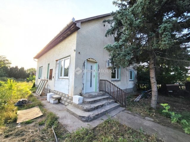 Eladó családi ház, Érden 86 M Ft, 2 szobás