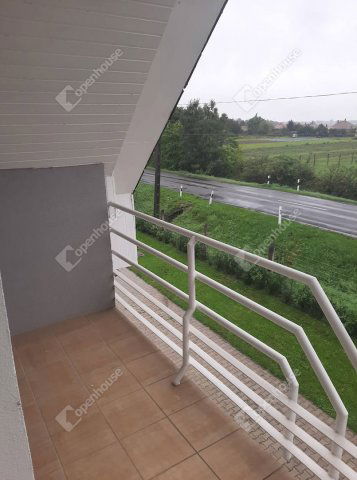 Eladó családi ház, Böhönyén 90.8 M Ft, 7 szobás