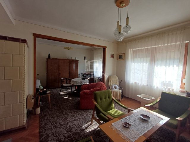 Eladó családi ház, Baján 28 M Ft, 2 szobás
