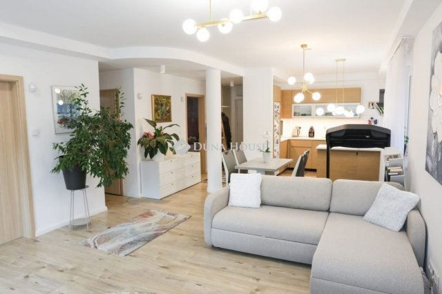 Eladó téglalakás, Budapesten, II. kerületben 235 M Ft, 3 szobás