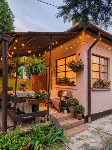 Eladó nyaraló, Balatonkeresztúron 50 M Ft, 3 szobás