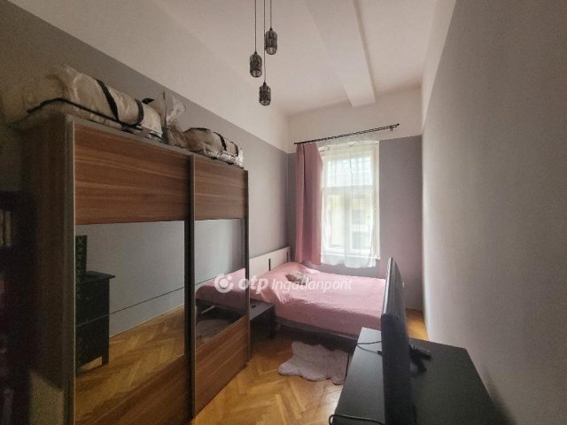 Eladó téglalakás, Budapesten, VIII. kerületben 75 M Ft, 2 szobás