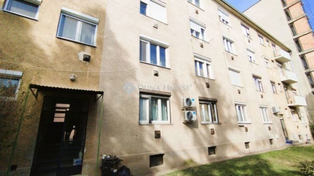 Eladó téglalakás, Szombathelyen 35.4 M Ft, 2 szobás