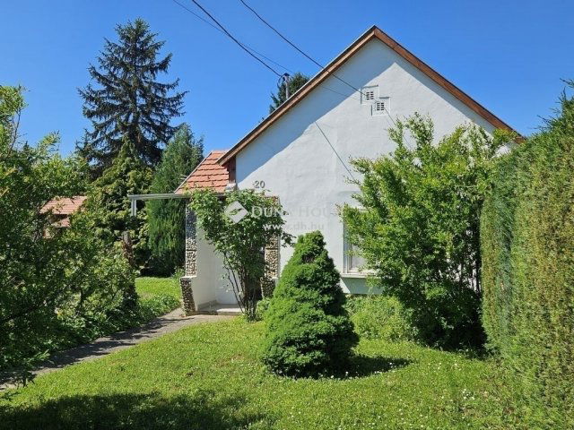 Eladó családi ház, Villányban 29.9 M Ft, 4 szobás