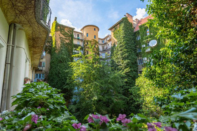 Eladó téglalakás, Budapesten, XI. kerületben, Budafoki úton