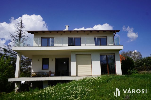 Eladó családi ház, Nagykovácsiban 199 M Ft, 6 szobás