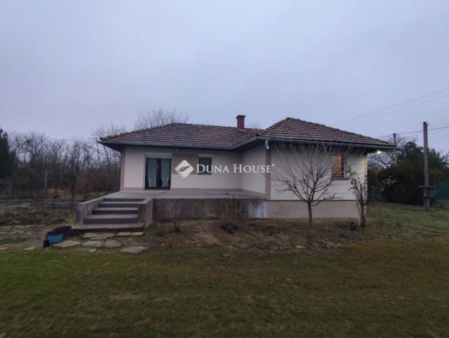 Eladó családi ház, Kecskeméten 35.9 M Ft, 2 szobás