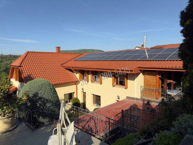Eladó családi ház, Szentendrén 254.7 M Ft, 5 szobás