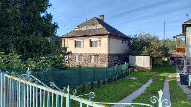 Eladó családi ház, Salgótarjánban 15 M Ft, 5 szobás