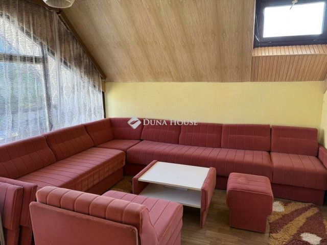 Eladó nyaraló, Mezőkövesden 51 M Ft, 4 szobás