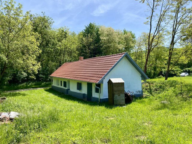 Eladó nyaraló, Lesencefaluban 25.9 M Ft, 2 szobás