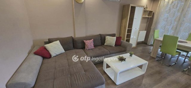 Kiadó téglalakás, albérlet, Debrecenben 325 E Ft / hó
