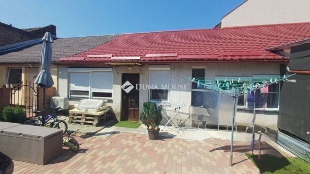 Eladó téglalakás, Budapesten, IV. kerületben 38 M Ft, 1 szobás