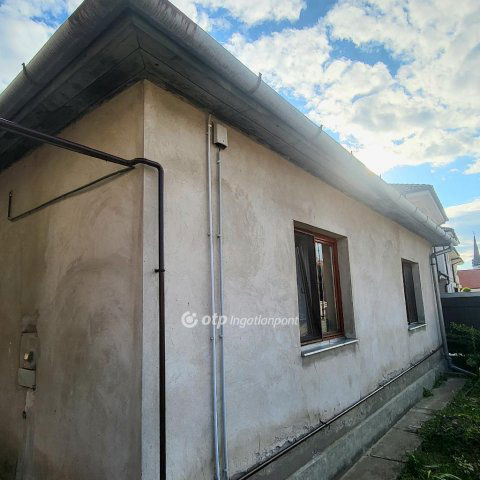 Eladó családi ház, Mikepércsen 34.9 M Ft, 2+1 szobás