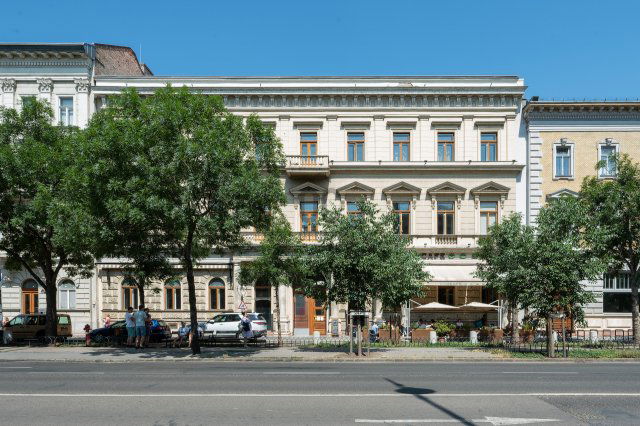 Kiadó téglalakás, albérlet, VI. kerületben, Izabella utcában