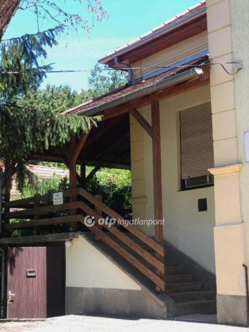 Eladó nyaraló, Fonyódon 115 M Ft, 6 szobás