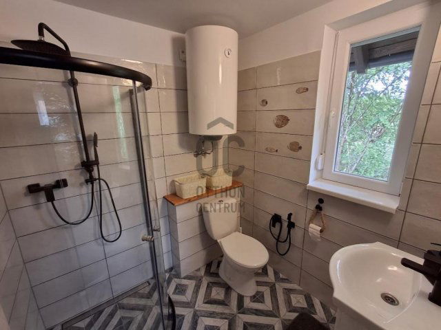 Eladó családi ház, Cegléden 56.5 M Ft, 2 szobás