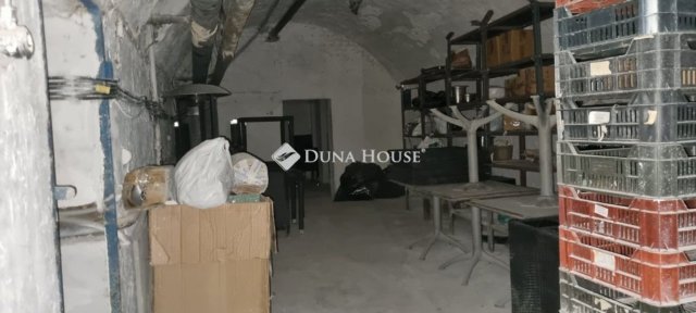 Eladó ipari ingatlan, Budapesten, VI. kerületben 75 M Ft