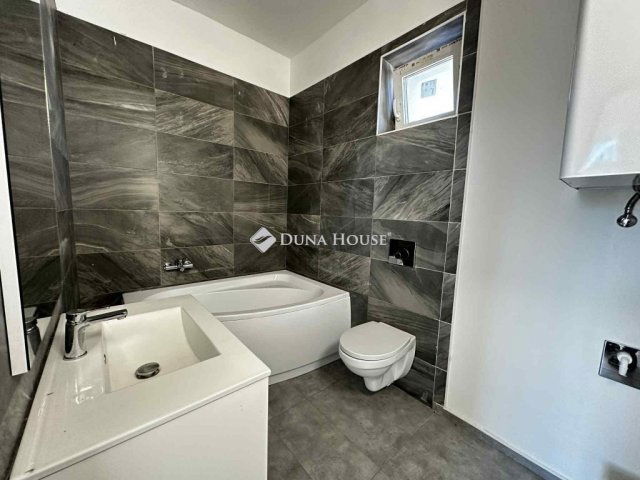 Eladó ikerház, Siófokon 84.75 M Ft, 3 szobás