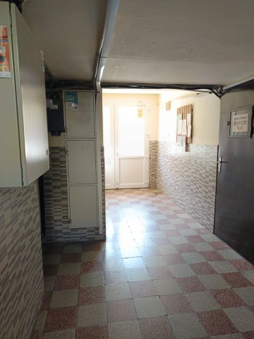 Eladó téglalakás, Oroszlányban 31.5 M Ft, 2 szobás