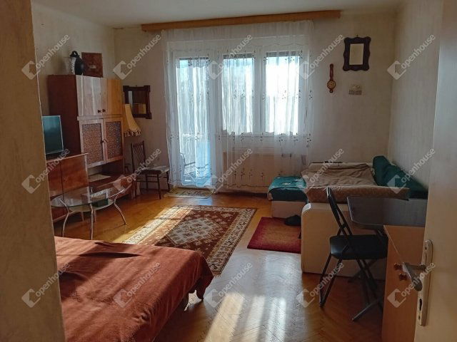 Eladó téglalakás, Tatabányán 39 M Ft, 2 szobás