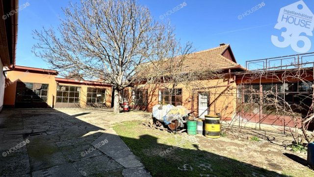 Eladó családi ház, Kiskunfélegyházán 59.9 M Ft, 4 szobás