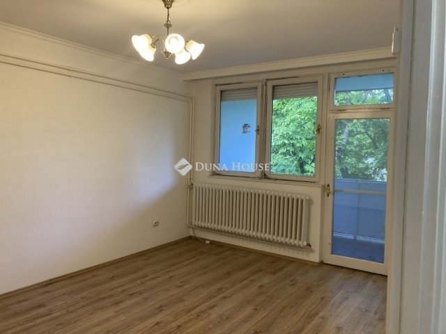 Eladó téglalakás, Kecskeméten 72 M Ft, 4 szobás
