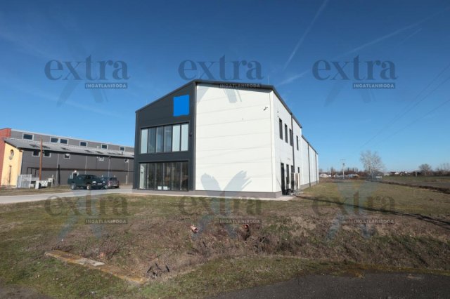 Eladó ipari ingatlan, Mórahalmon 295 M Ft, 5 szobás