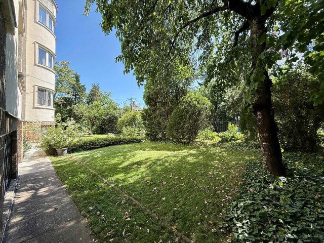 Eladó téglalakás, Budapesten, II. kerületben, Eszter utcában