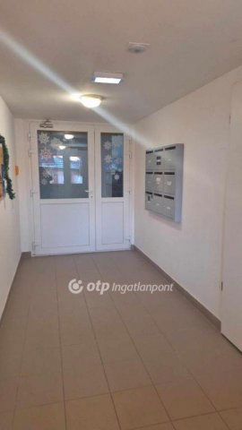 Eladó téglalakás, Szolnokon 72.257 M Ft, 2 szobás