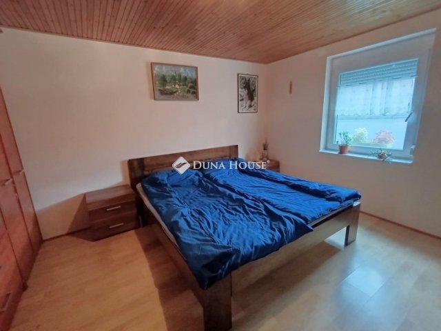 Eladó családi ház, Báron 39 M Ft, 5 szobás