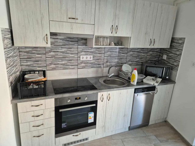 Kiadó családi ház, albérlet, Pécsett 300 E Ft / hó, 3 szobás