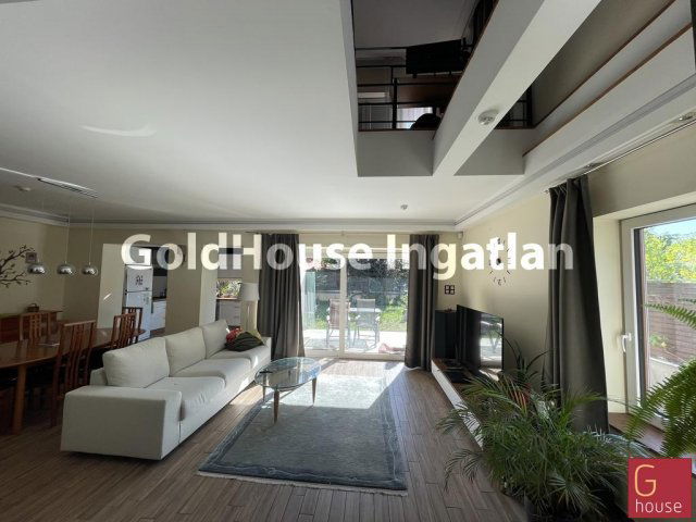 Eladó családi ház, Budapesten, XV. kerületben, Óda utcában