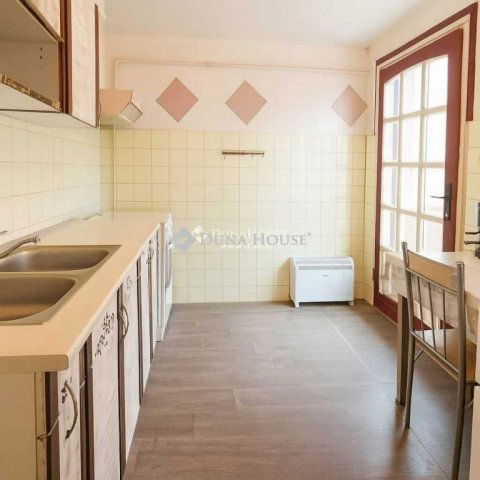 Eladó családi ház, Kecskeméten 19.9 M Ft, 3 szobás