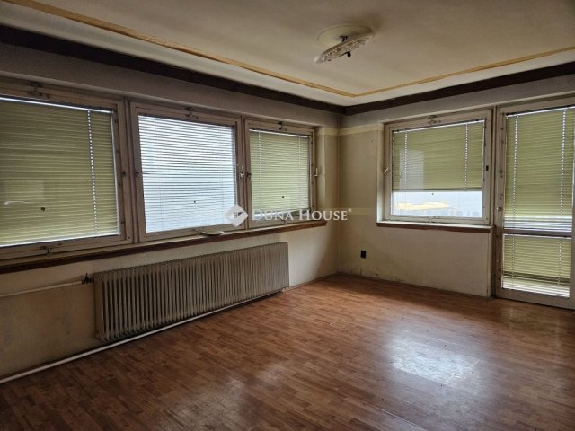 Eladó családi ház, Abdaon, Bécsi utcában 90 M Ft, 6 szobás