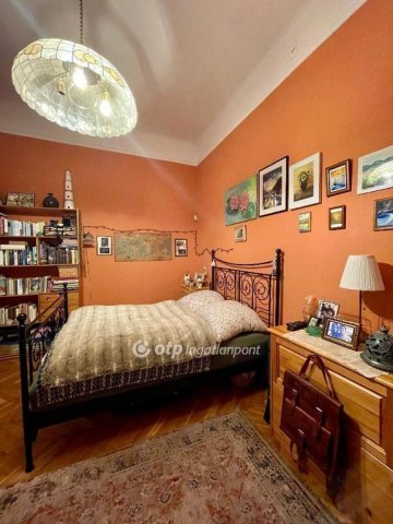 Eladó családi ház, Veszprémben 169.5 M Ft, 5 szobás