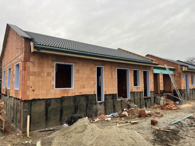 Eladó családi ház, Gyálon 104.9 M Ft, 3 szobás