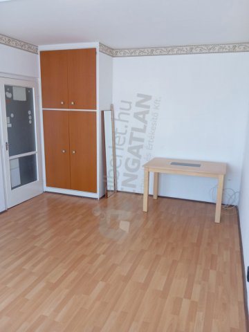 Kiadó panellakás, albérlet, IV. kerületben, Aradi utcában