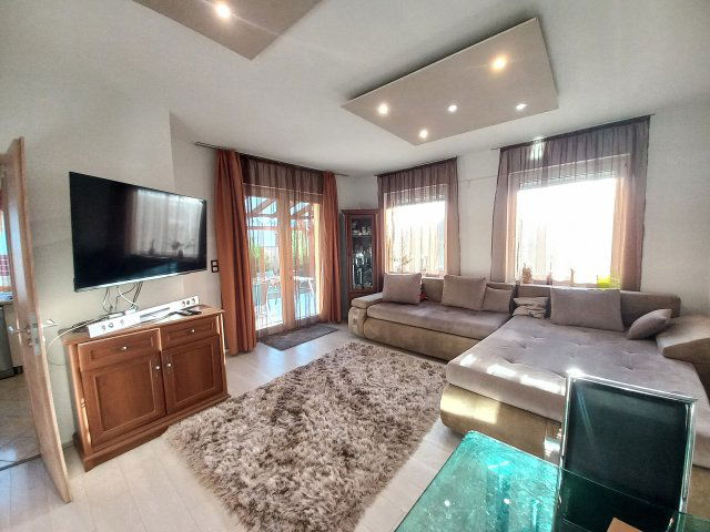 Eladó ikerház, Debrecenben 129 M Ft, 4 szobás